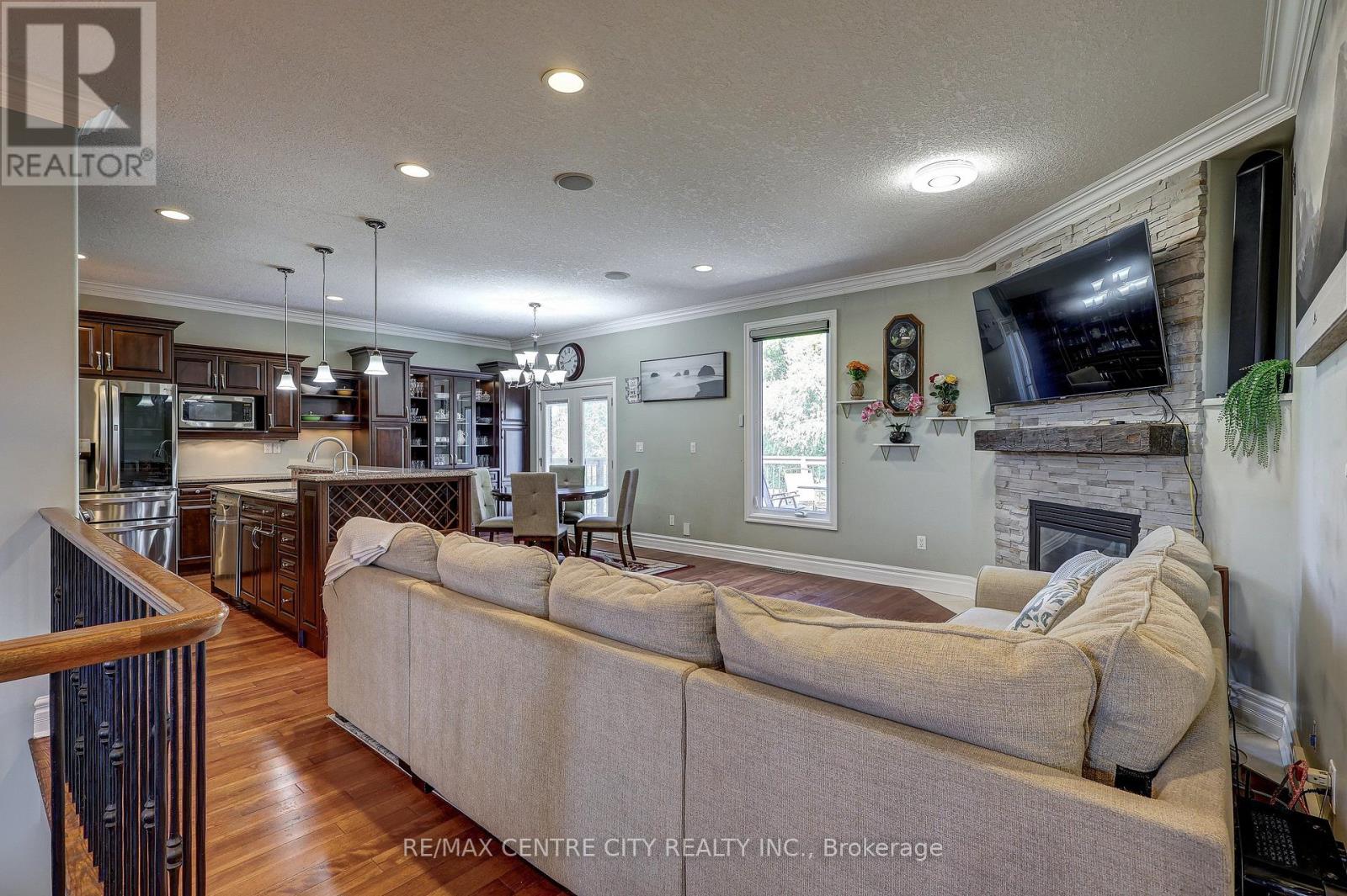 1 Mcgregor Court, St. Thomas, Ontario  N5P 4H7 - Photo 18 - X12405031