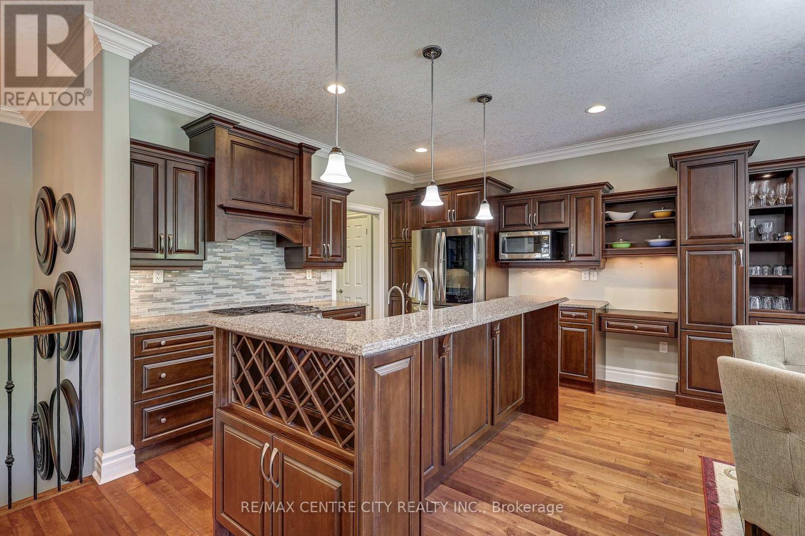 1 Mcgregor Court, St. Thomas, Ontario  N5P 4H7 - Photo 25 - X12405031