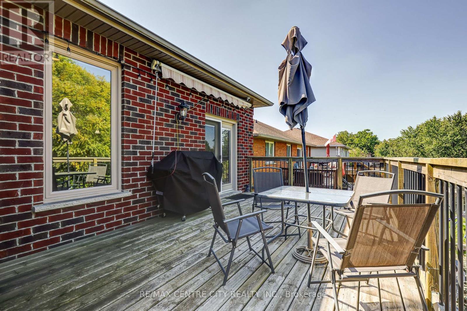 1 Mcgregor Court, St. Thomas, Ontario  N5P 4H7 - Photo 3 - X12405031