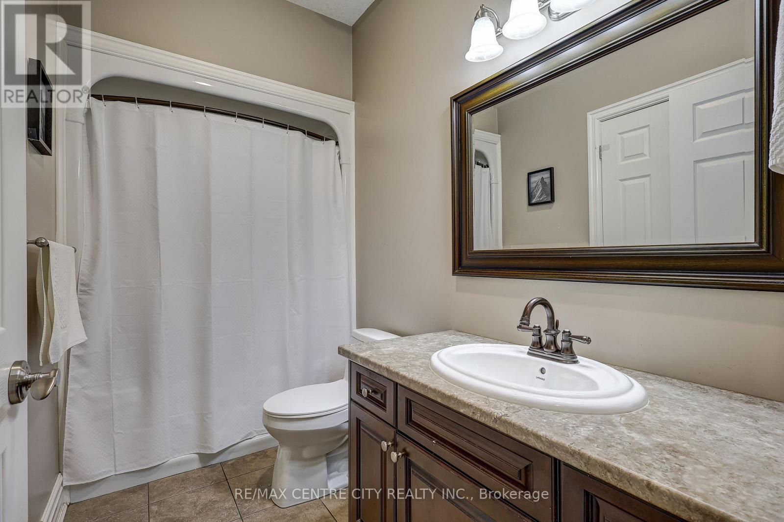 1 Mcgregor Court, St. Thomas, Ontario  N5P 4H7 - Photo 37 - X12405031