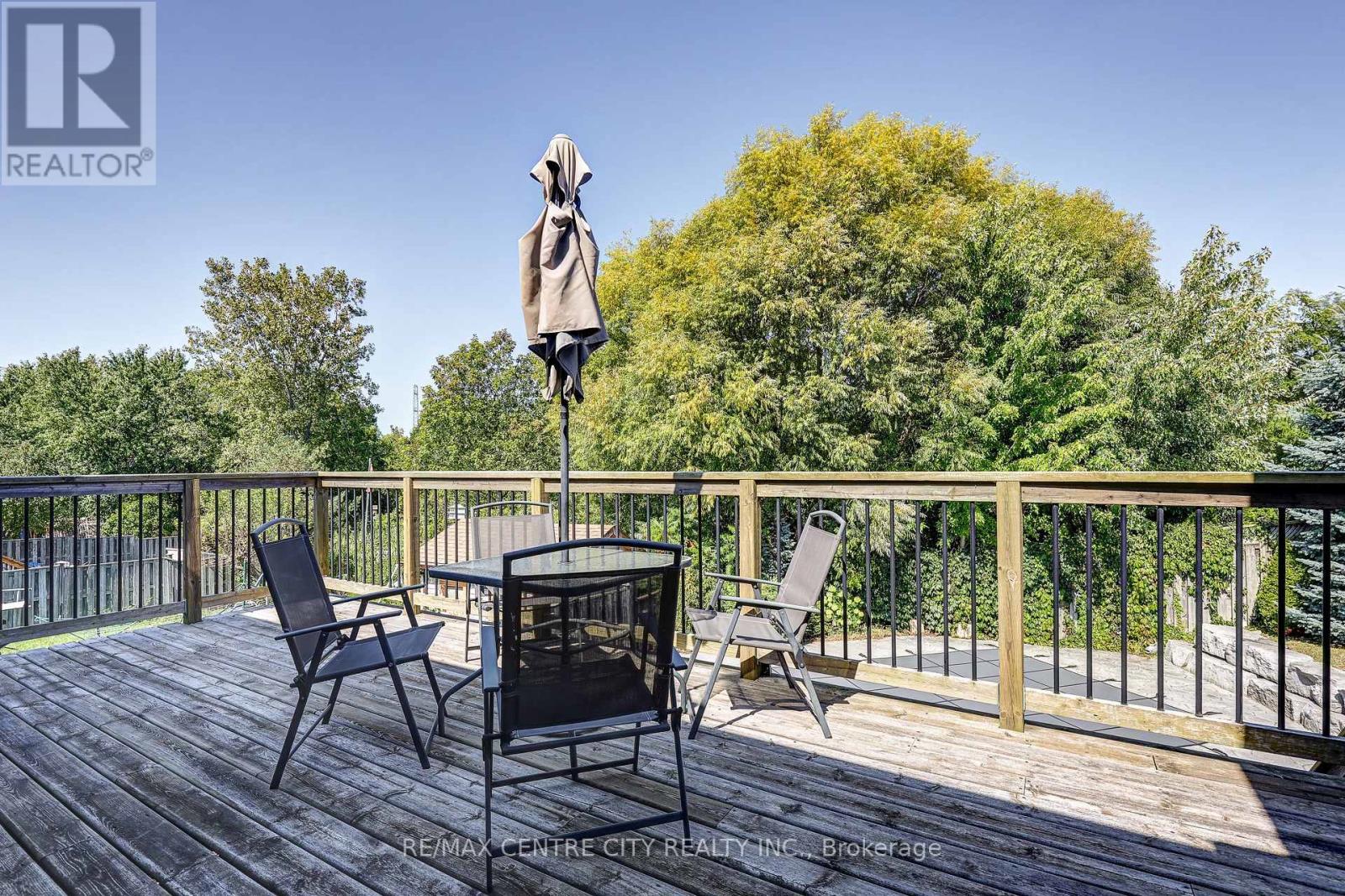 1 Mcgregor Court, St. Thomas, Ontario  N5P 4H7 - Photo 4 - X12405031