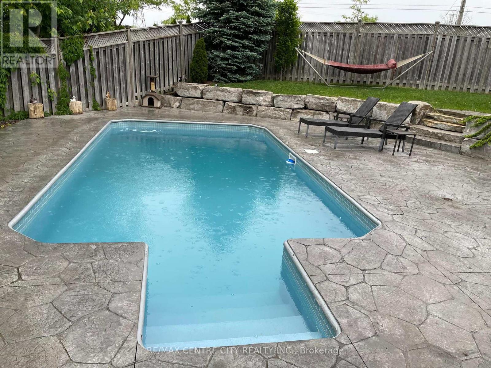 1 Mcgregor Court, St. Thomas, Ontario  N5P 4H7 - Photo 48 - X12405031