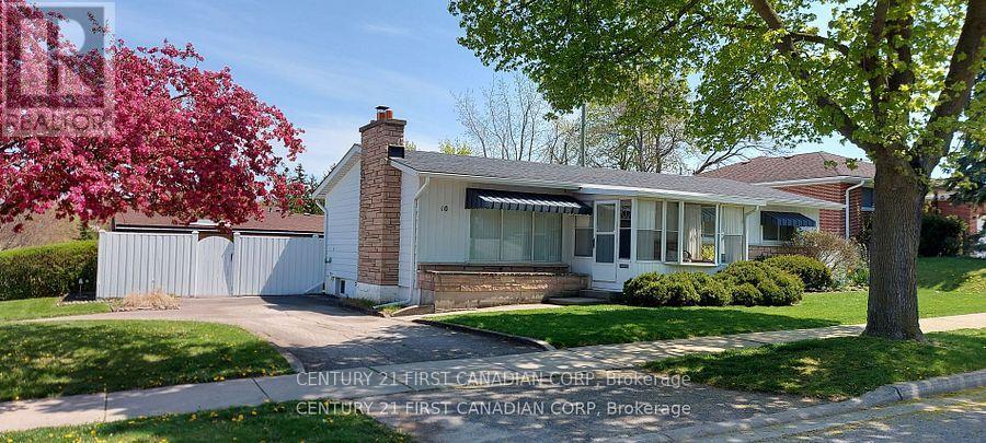 10 Frontenac Road, London South, Ontario  N5Z 3Y3 - Photo 1 - X12405055