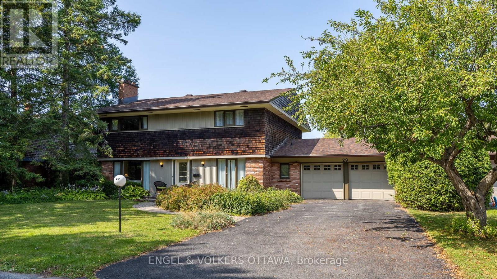 29 MILNE CRESCENT, Ottawa, Ontario