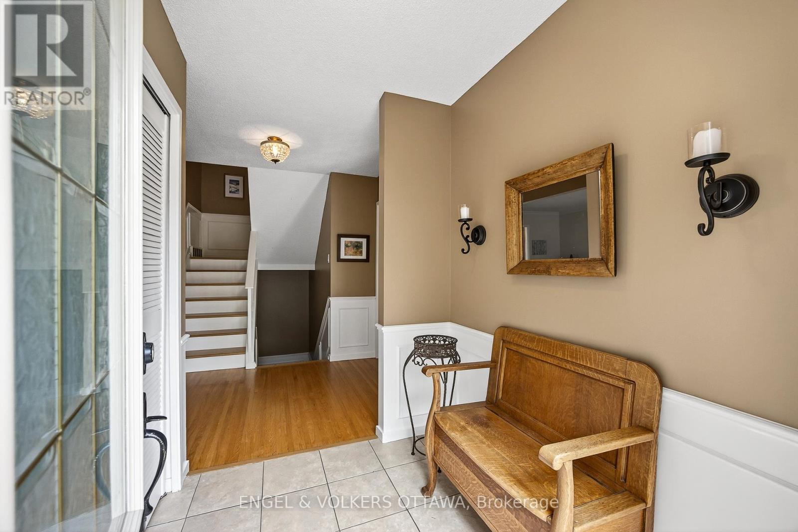 29 Milne Crescent, Ottawa, Ontario  K2K 1H7 - Photo 10 - X12405079