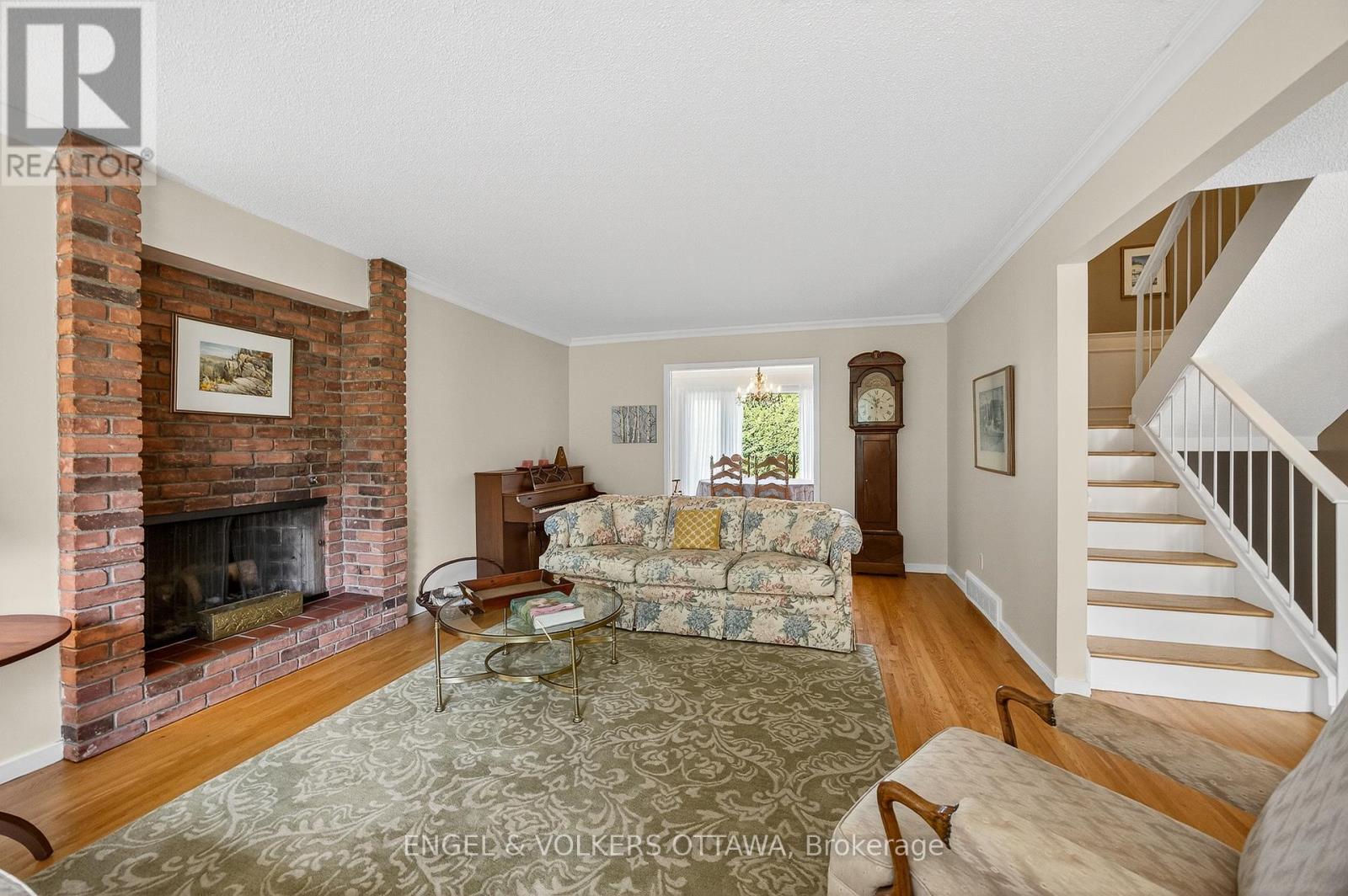 29 Milne Crescent, Ottawa, Ontario  K2K 1H7 - Photo 14 - X12405079