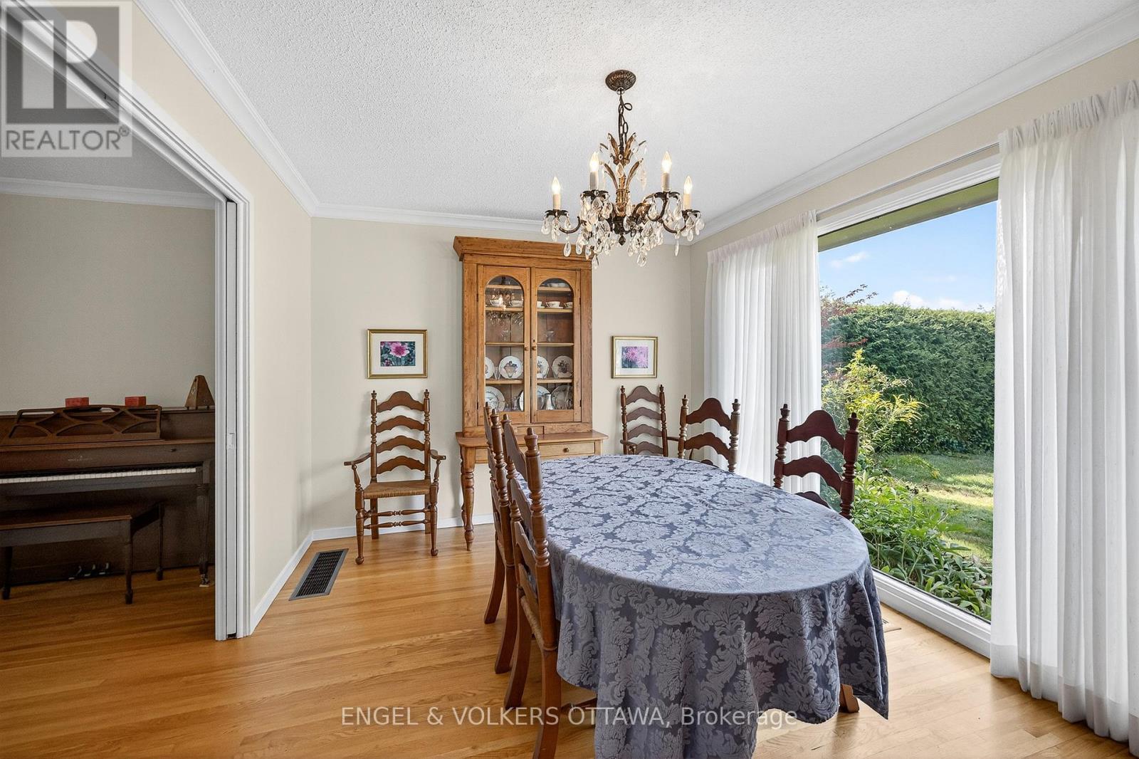 29 Milne Crescent, Ottawa, Ontario  K2K 1H7 - Photo 16 - X12405079