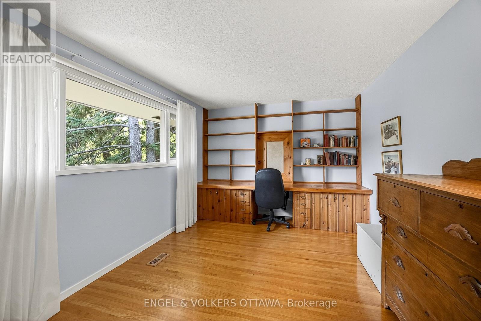 29 Milne Crescent, Ottawa, Ontario  K2K 1H7 - Photo 32 - X12405079