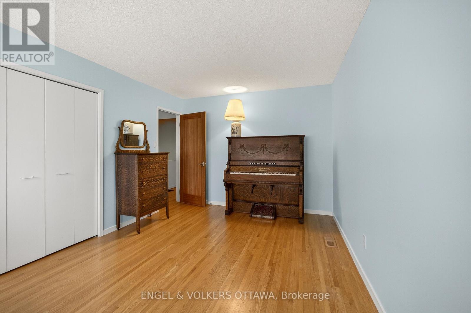 29 Milne Crescent, Ottawa, Ontario  K2K 1H7 - Photo 35 - X12405079