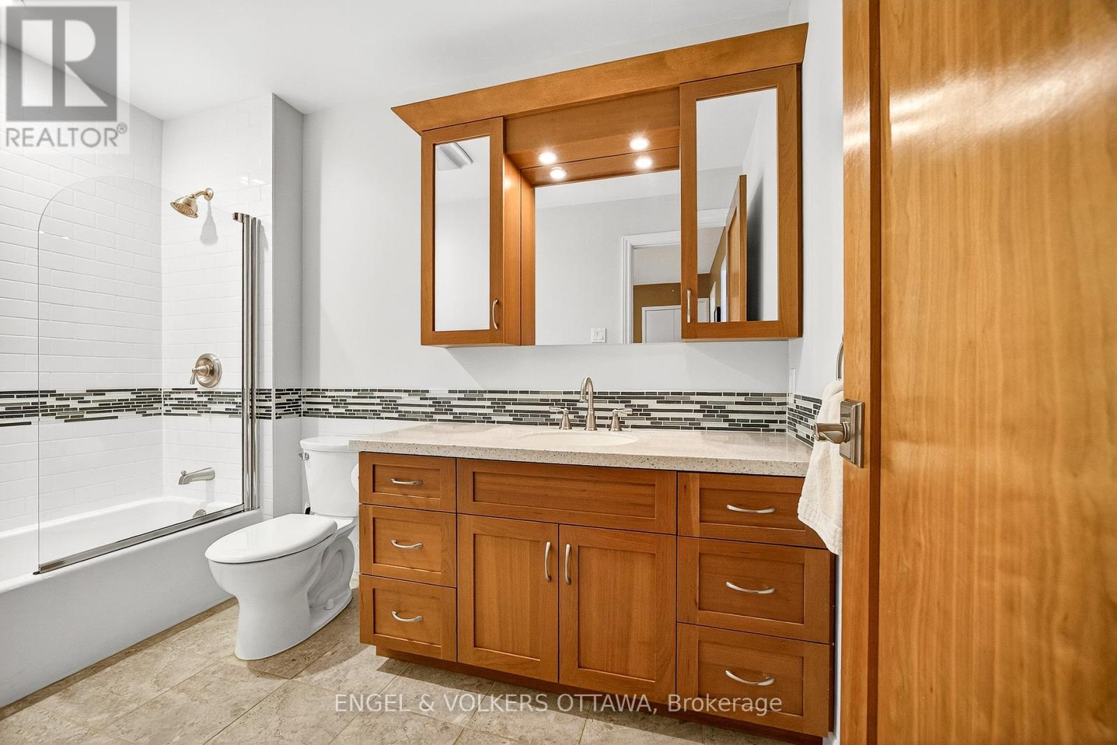 29 Milne Crescent, Ottawa, Ontario  K2K 1H7 - Photo 38 - X12405079