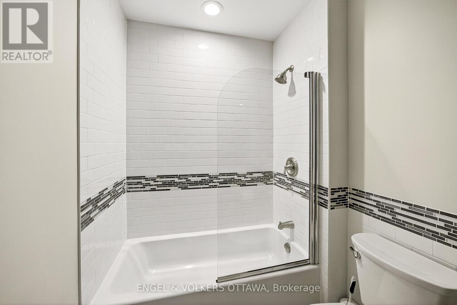 29 Milne Crescent, Ottawa, Ontario  K2K 1H7 - Photo 39 - X12405079