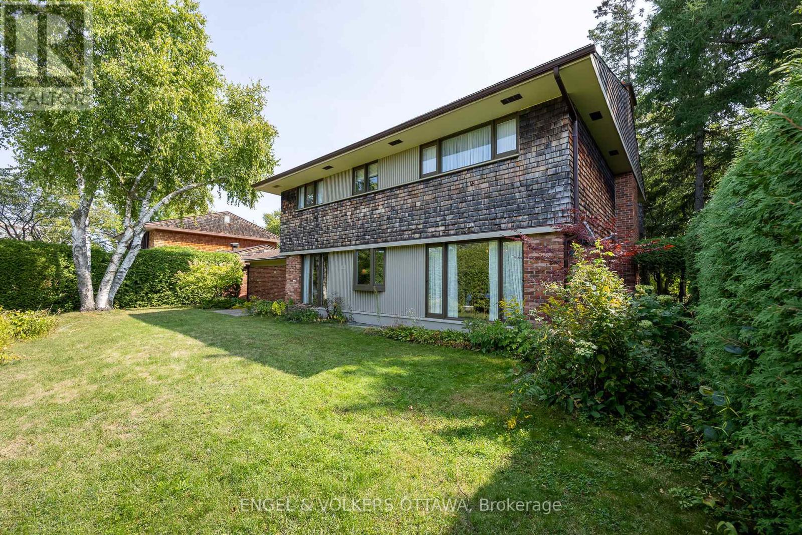 29 Milne Crescent, Ottawa, Ontario  K2K 1H7 - Photo 6 - X12405079