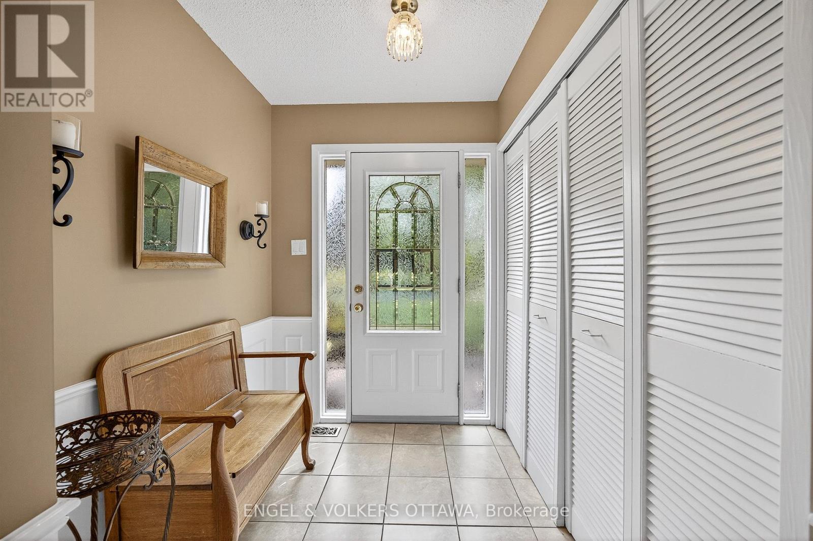 29 Milne Crescent, Ottawa, Ontario  K2K 1H7 - Photo 9 - X12405079