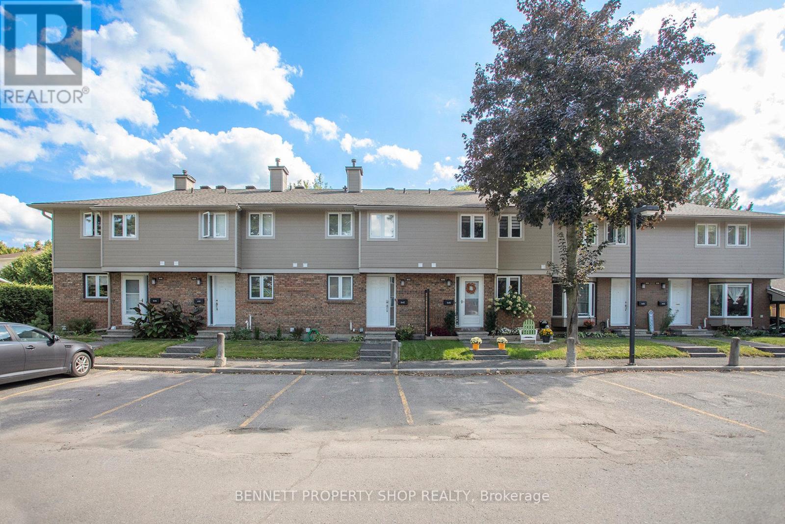 77 - 1642 DU SOMMET PLACE, ottawa, Ontario