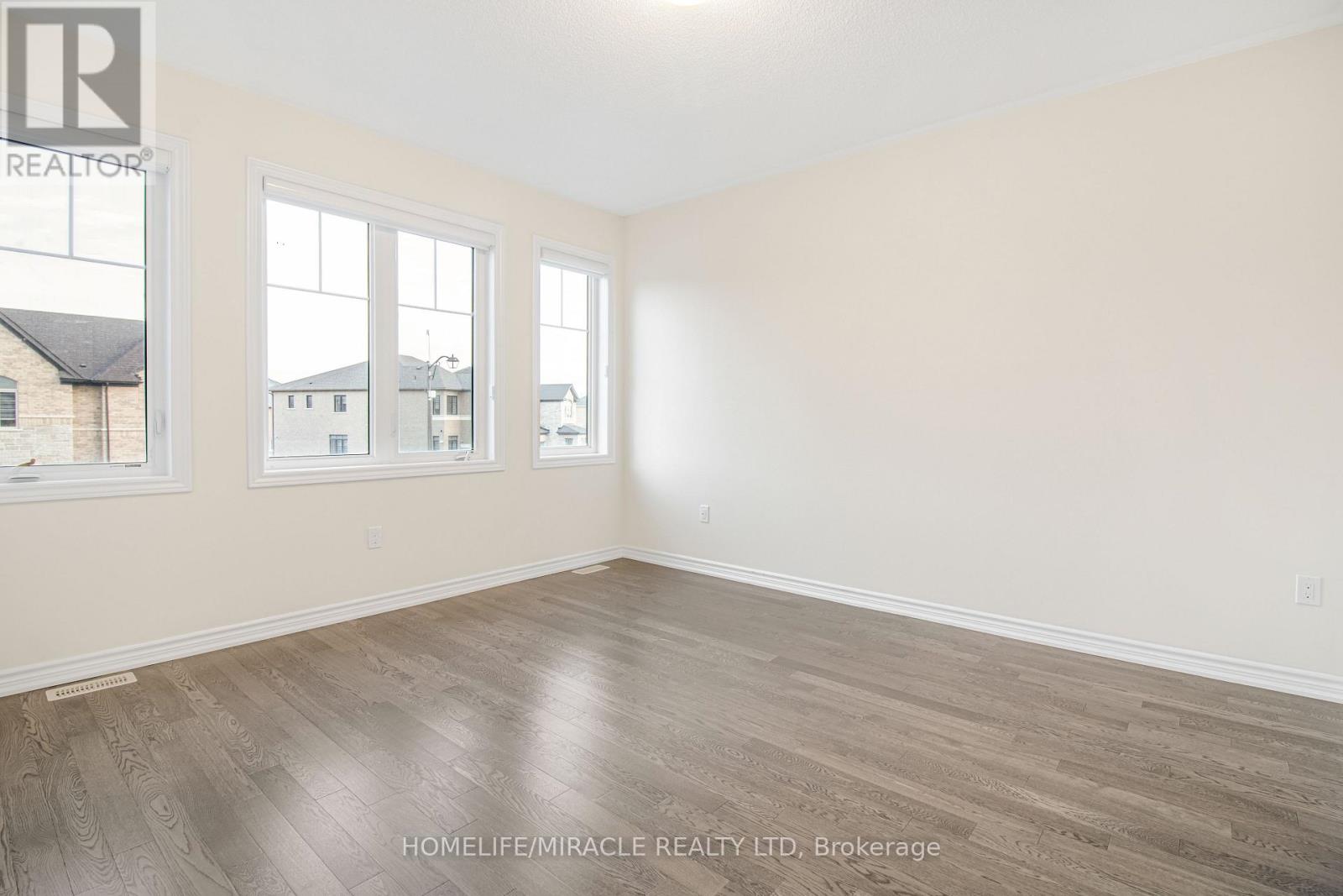 63 Lipscott Drive, Caledon, Ontario  L7C 4K1 - Photo 12 - W12396845