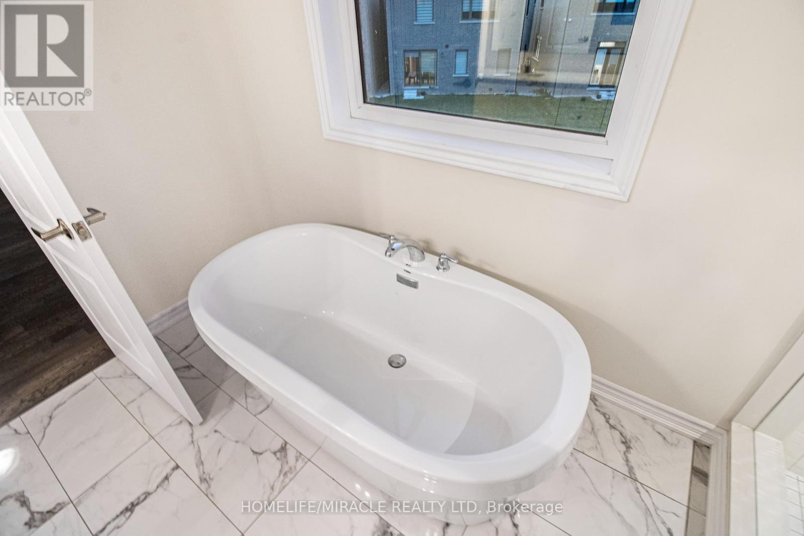 63 Lipscott Drive, Caledon, Ontario  L7C 4K1 - Photo 23 - W12396845