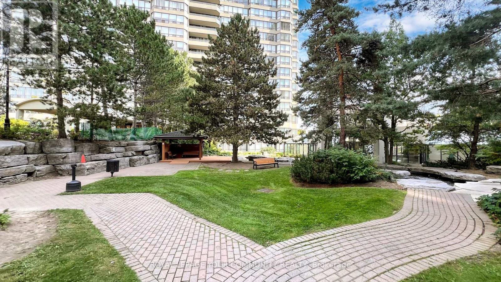 404 - 24 Hanover Road, Brampton (Queen Street Corridor), Ontario  L6S 5K8 - Photo 38 - W12405010