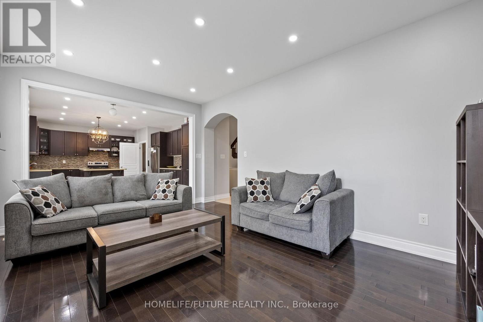 83 George Robinson Drive, Brampton, Ontario  L6Y 0Z7 - Photo 9 - W12405017
