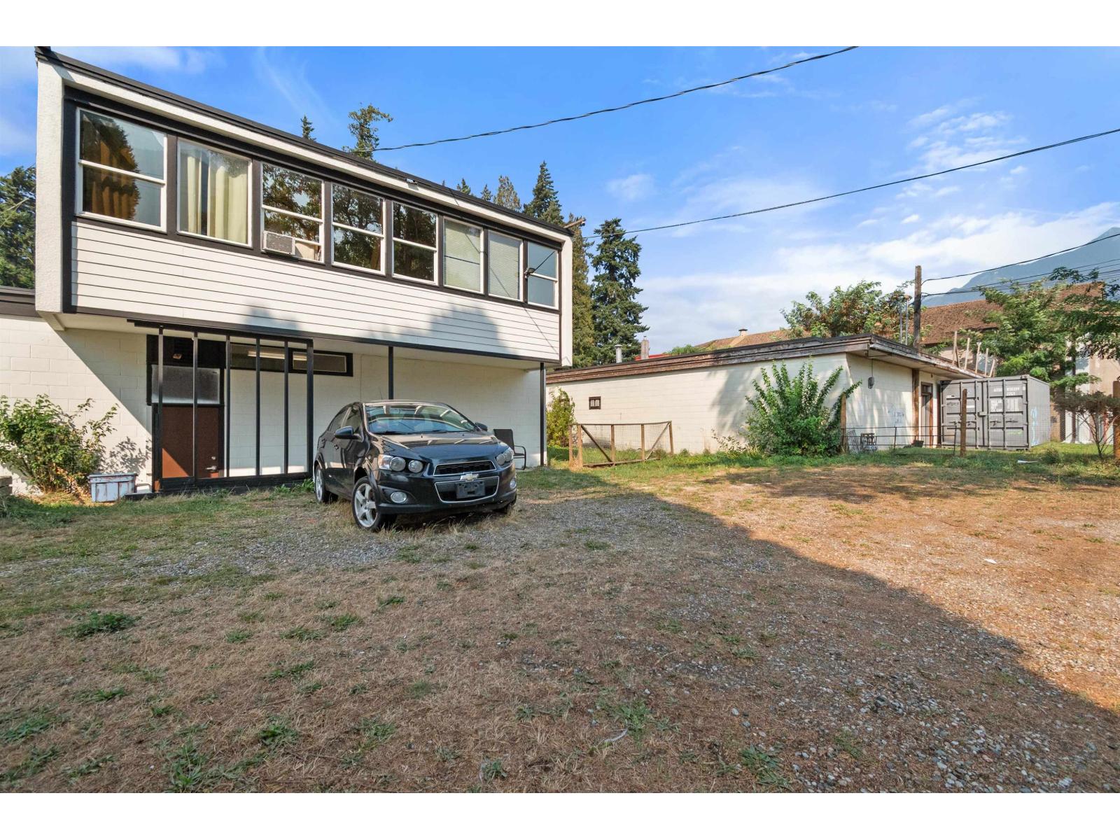 360 Wallace Street, Hope, Hope, British Columbia  V0X 1L0 - Photo 4 - C8072205