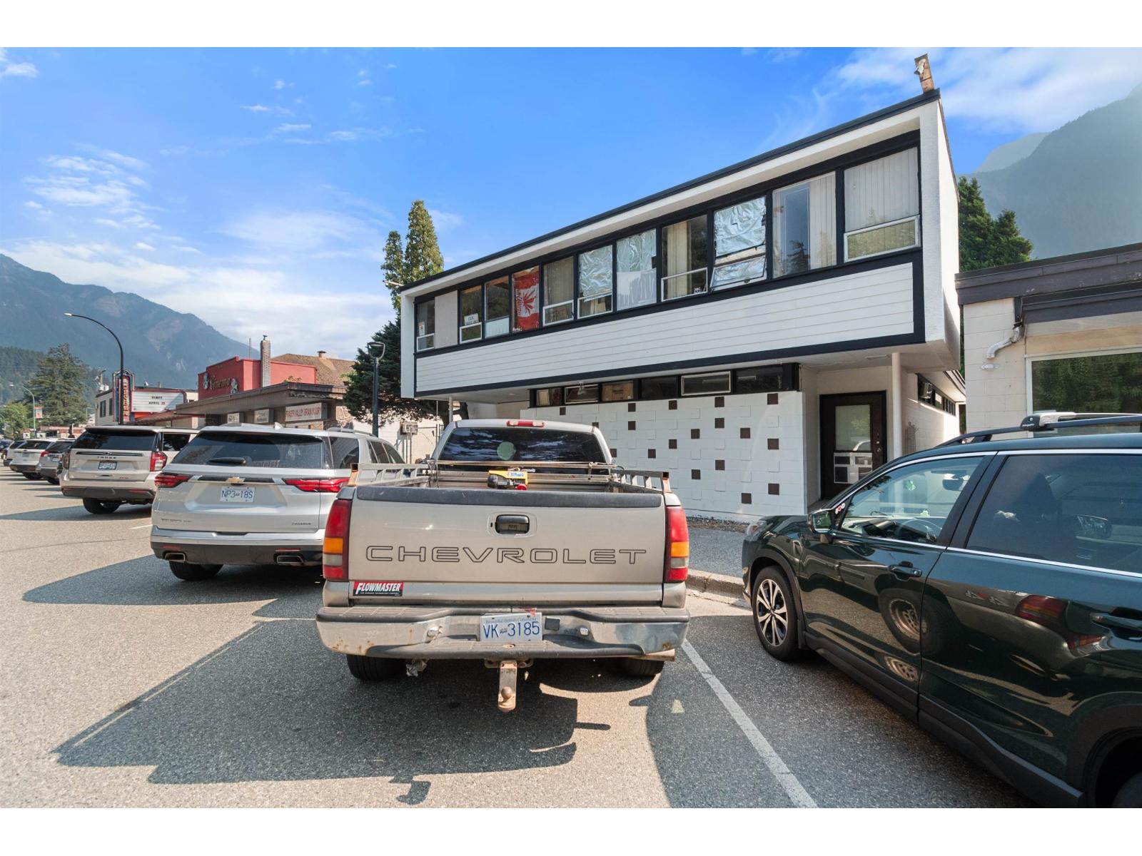 360 Wallace Street, Hope, Hope, British Columbia  V0X 1L0 - Photo 5 - C8072205