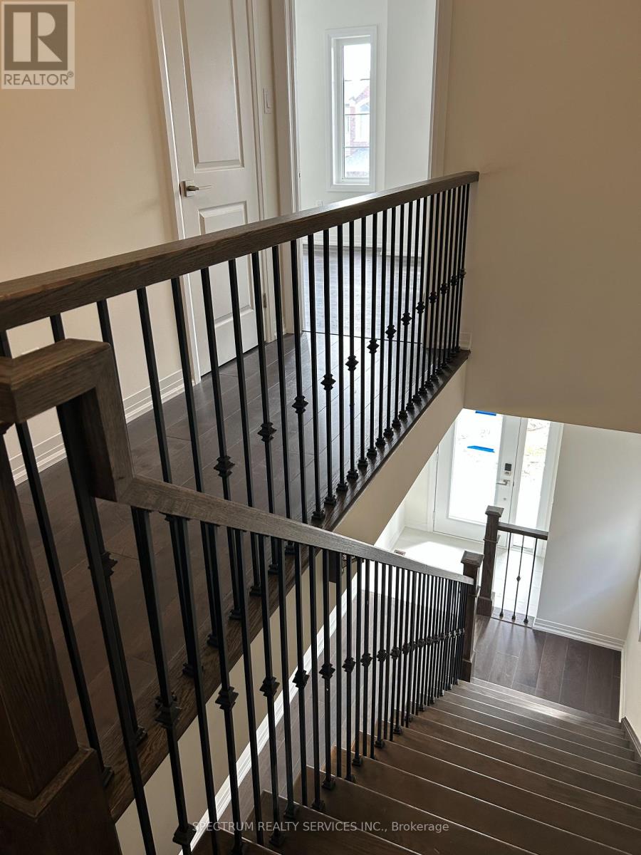 72 Mckernan Avenue, Brantford, Ontario  N3V 0C1 - Photo 3 - X12404962