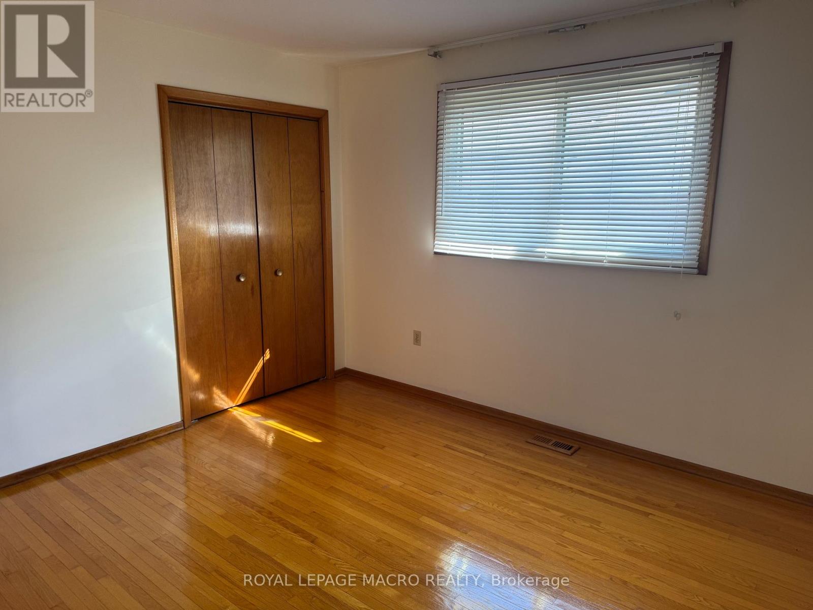 31 Adair Avenue N, Hamilton (Mcquesten), Ontario  L8H 6A5 - Photo 12 - X12405002