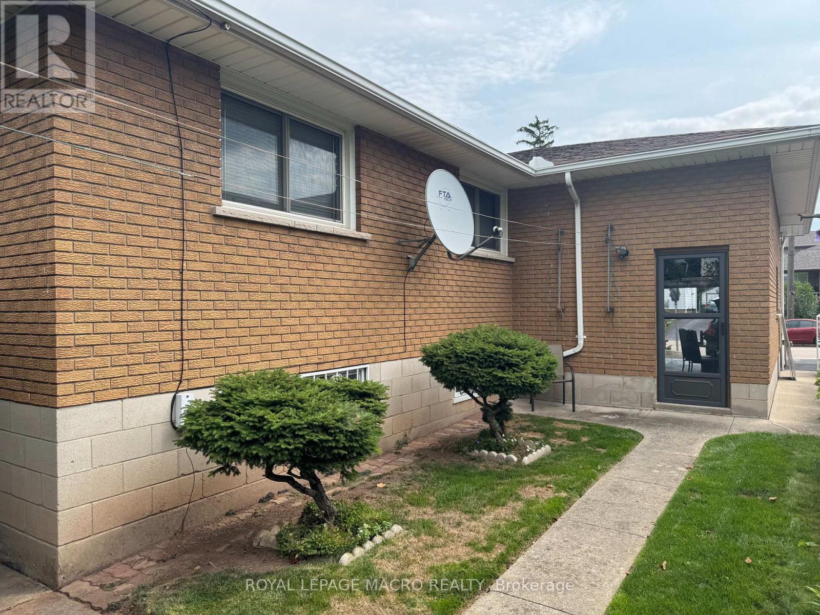 31 Adair Avenue N, Hamilton (Mcquesten), Ontario  L8H 6A5 - Photo 32 - X12405002