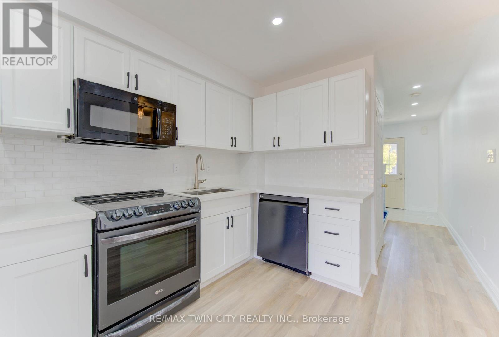 82 Trowbridge Street, Woolwich, Ontario  N0B 1M0 - Photo 6 - X12405005