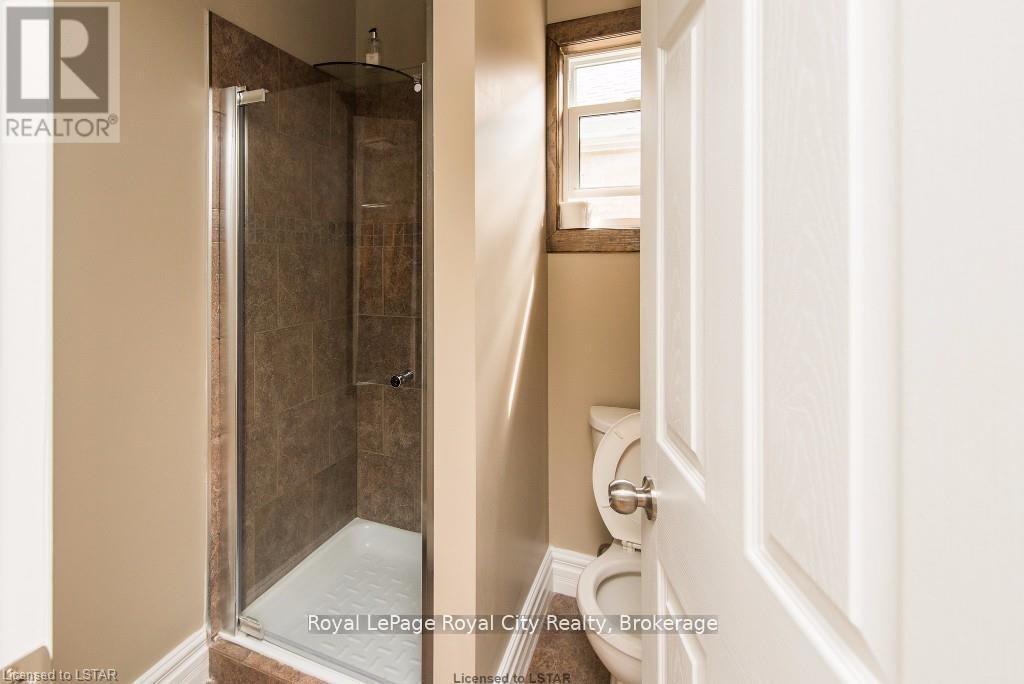 Lorem Ipsum Dolor, London South, Ontario  N6C  - Photo 9 - DEMO28766335