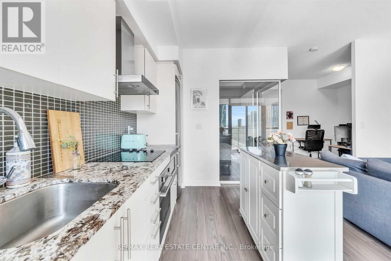 1413 - 352 Front Street W, Toronto, Ontario  M5V 0K3 - Photo 19 - C12299543