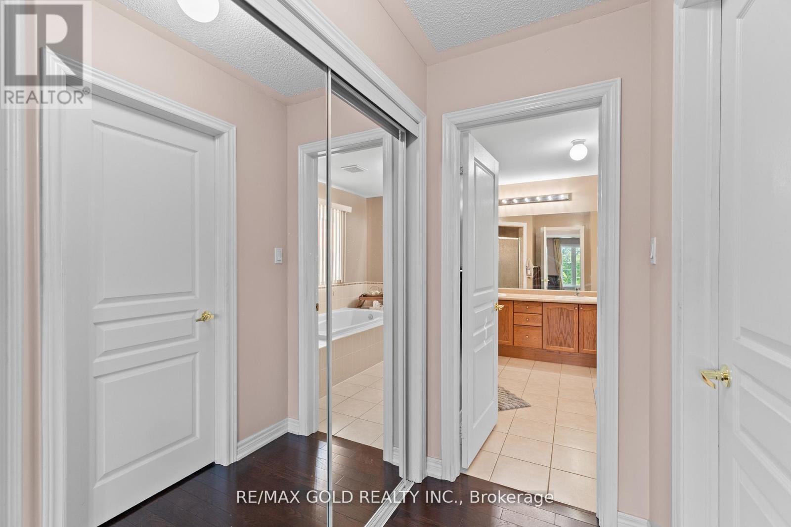 29 Tennant Drive, Brampton, Ontario  L6R 0G6 - Photo 25 - W12342509