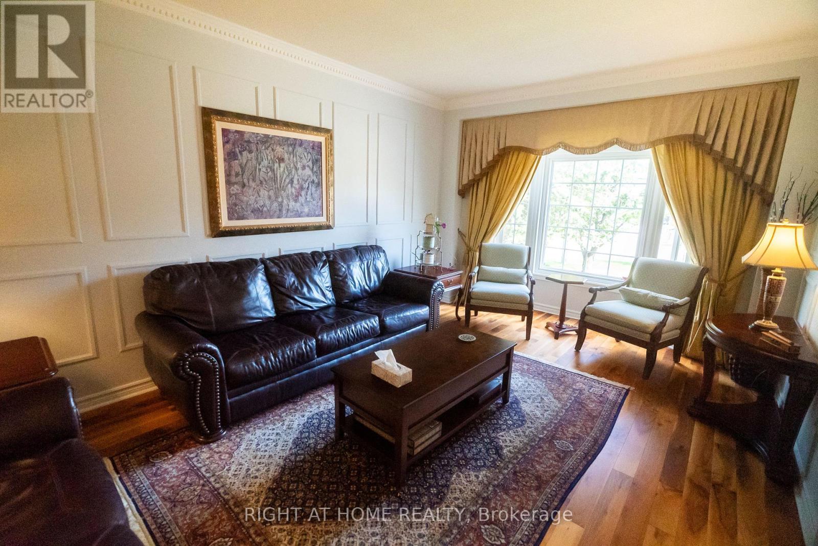 Property at 2427 ERIN CENTRE BOULEVARD image 4