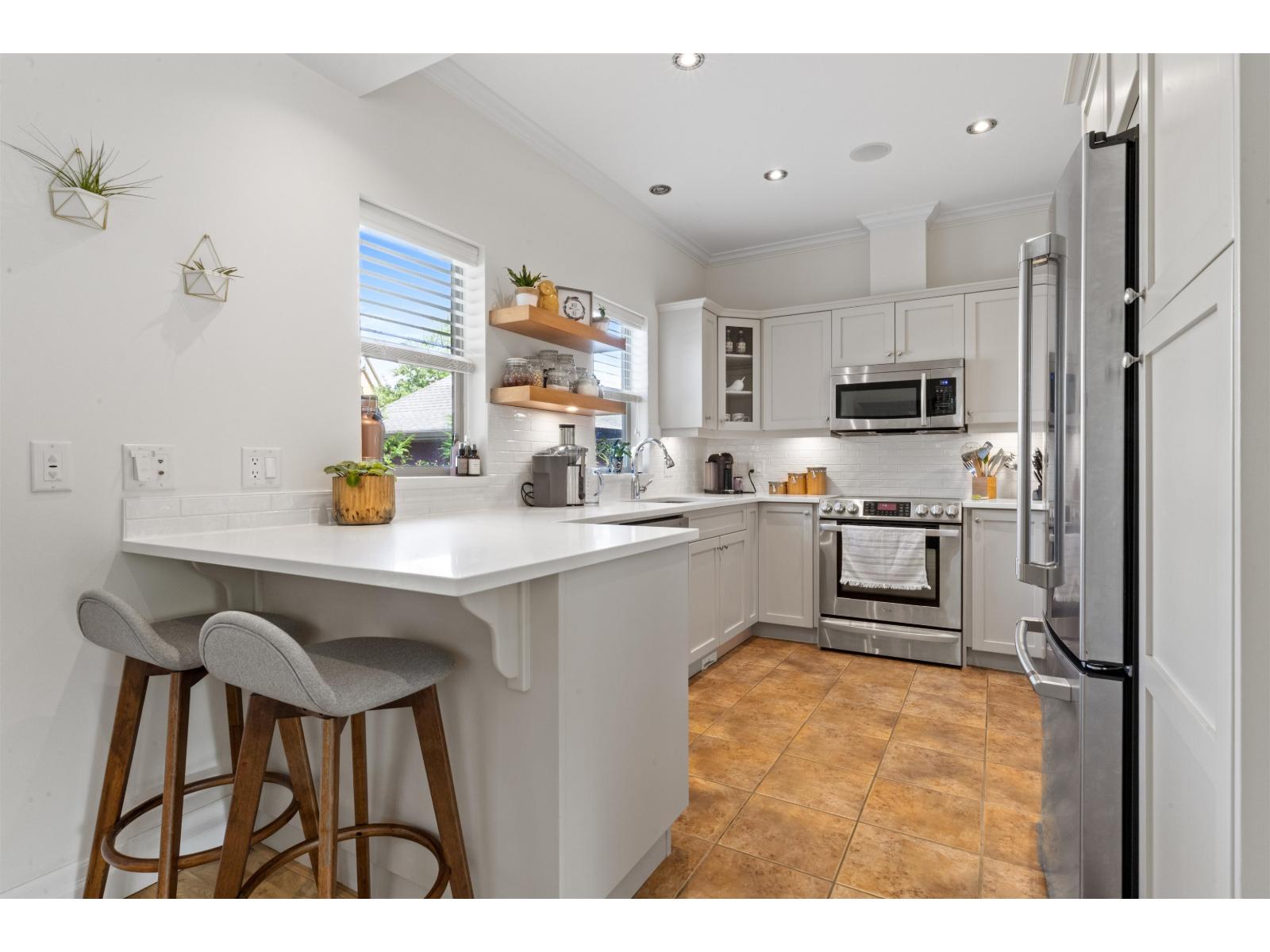 45106 Nicomen Crescent, Garrison Crossing, Chilliwack, British Columbia  V2R 0R7 - Photo 10 - R3047612