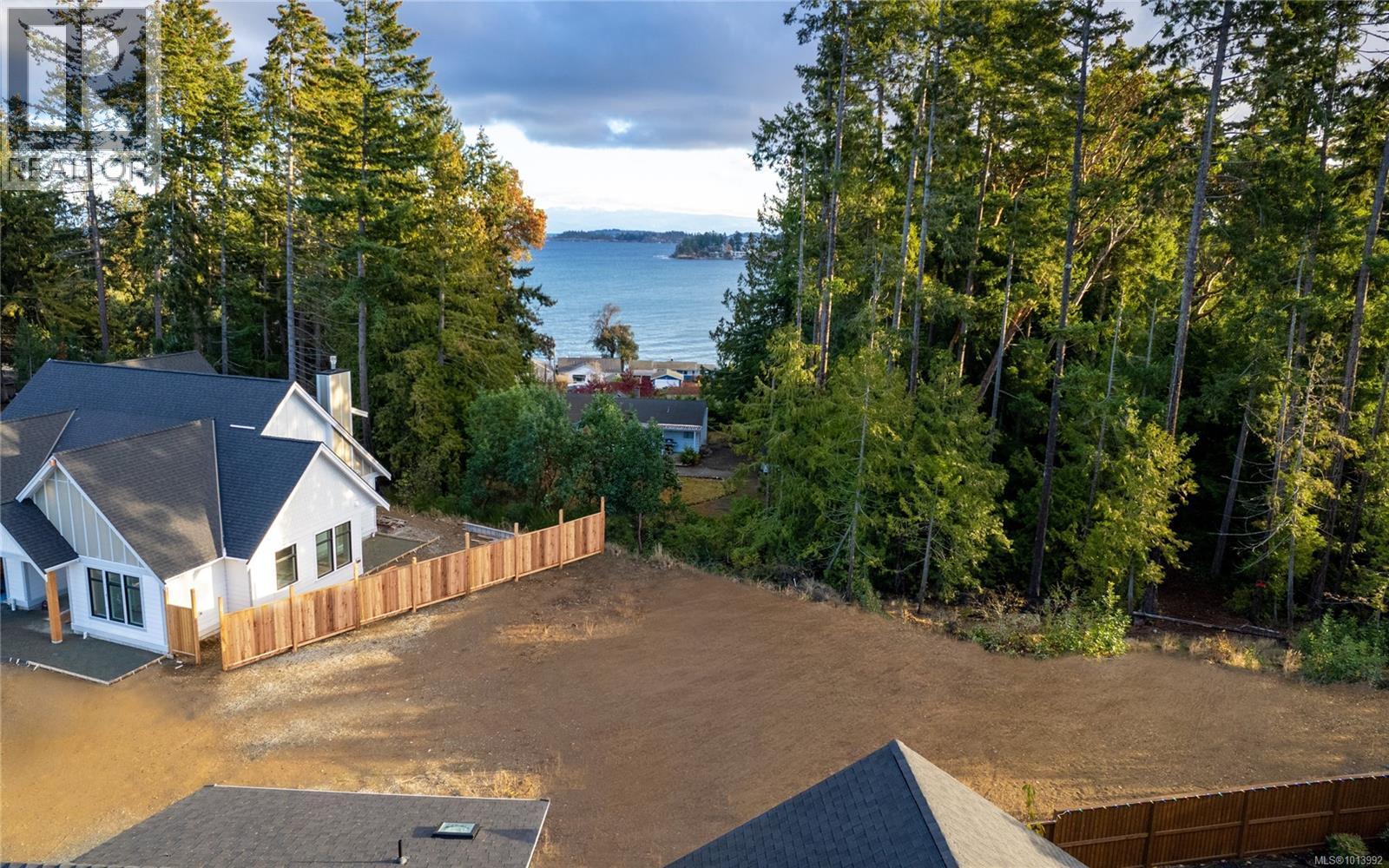 1362 Parkhurst Pl, Parksville, British Columbia