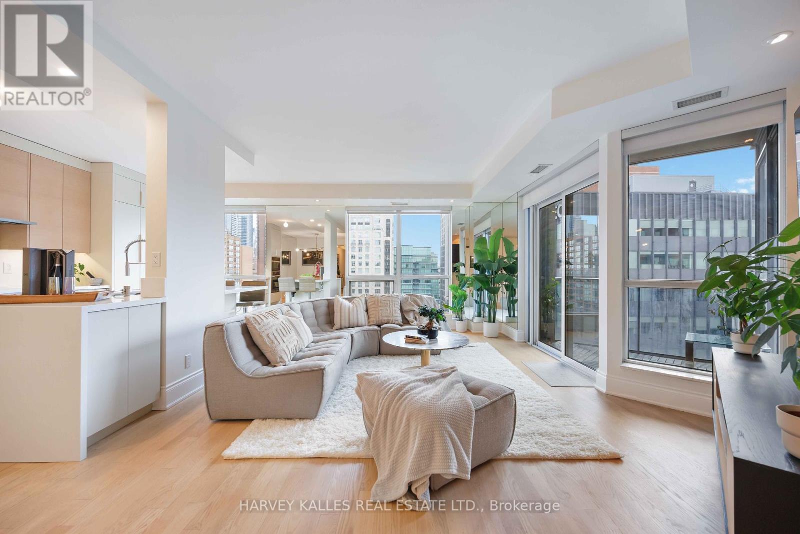 1403 - 10 Bellair Street, Toronto (Annex), Ontario  M5R 3T8 - Photo 1 - C12405021