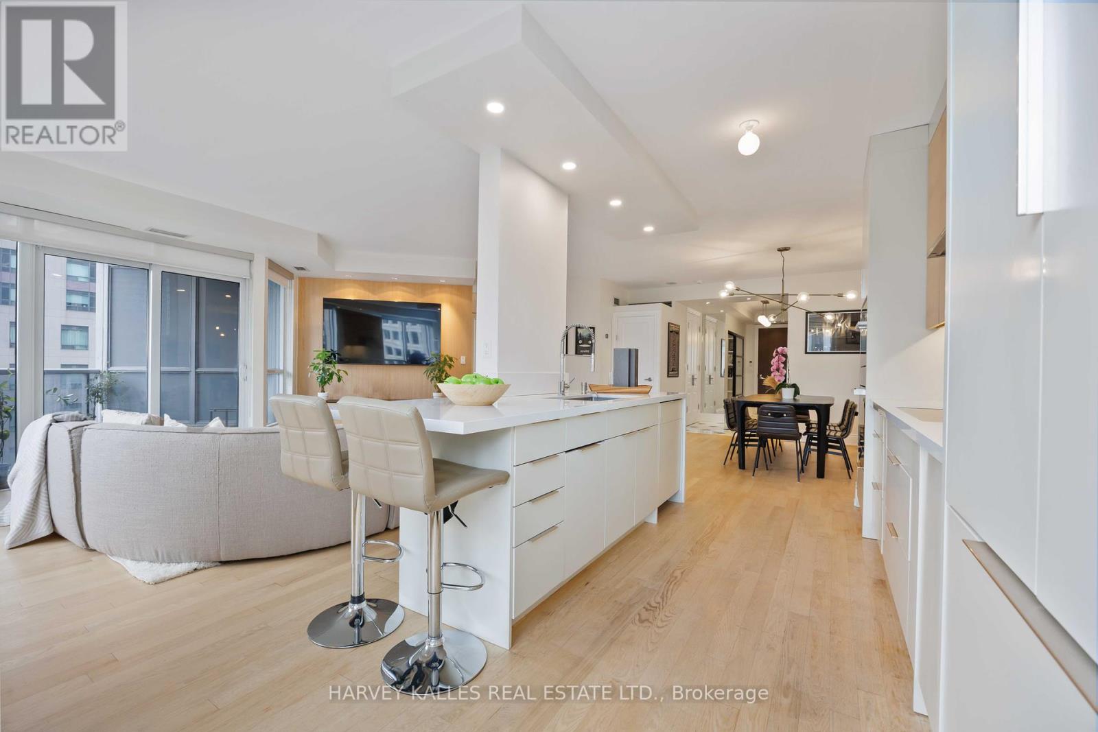1403 - 10 Bellair Street, Toronto (Annex), Ontario  M5R 3T8 - Photo 24 - C12405021