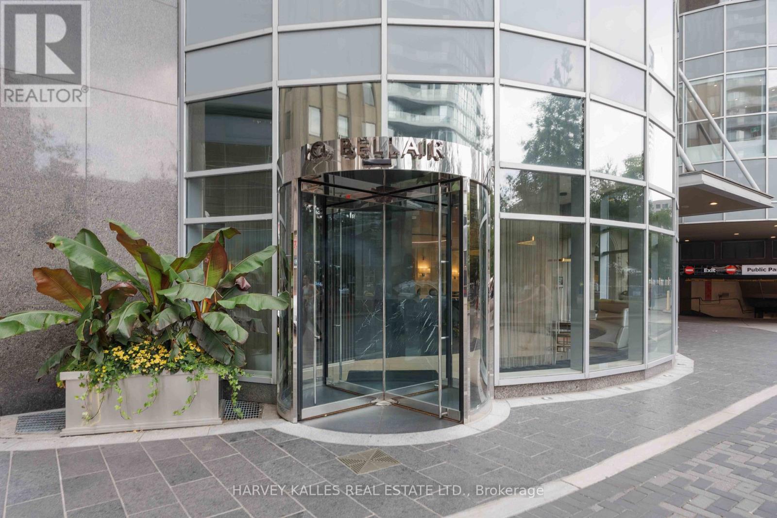 1403 - 10 Bellair Street, Toronto (Annex), Ontario  M5R 3T8 - Photo 3 - C12405021