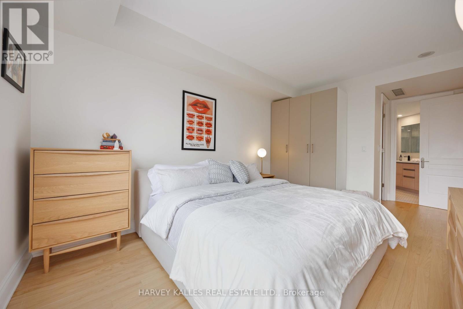 1403 - 10 Bellair Street, Toronto (Annex), Ontario  M5R 3T8 - Photo 34 - C12405021