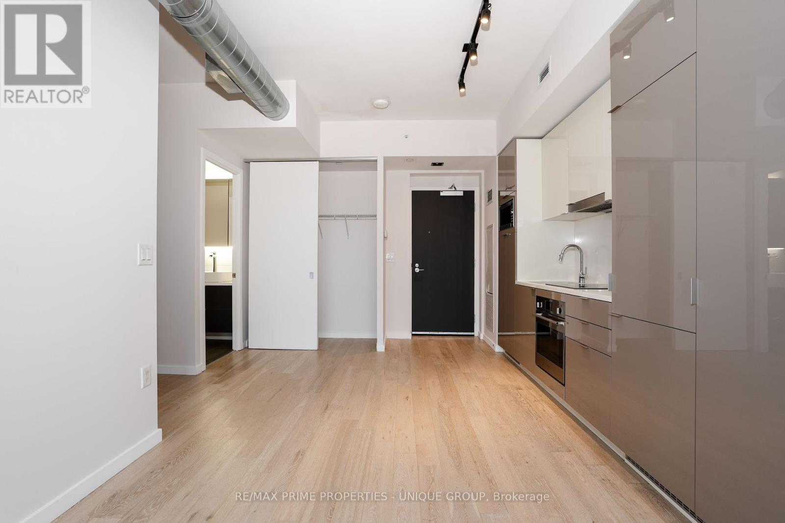 2603 - 170 Bayview Avenue, Toronto (Moss Park), Ontario  M5A 0M4 - Photo 8 - C12405037
