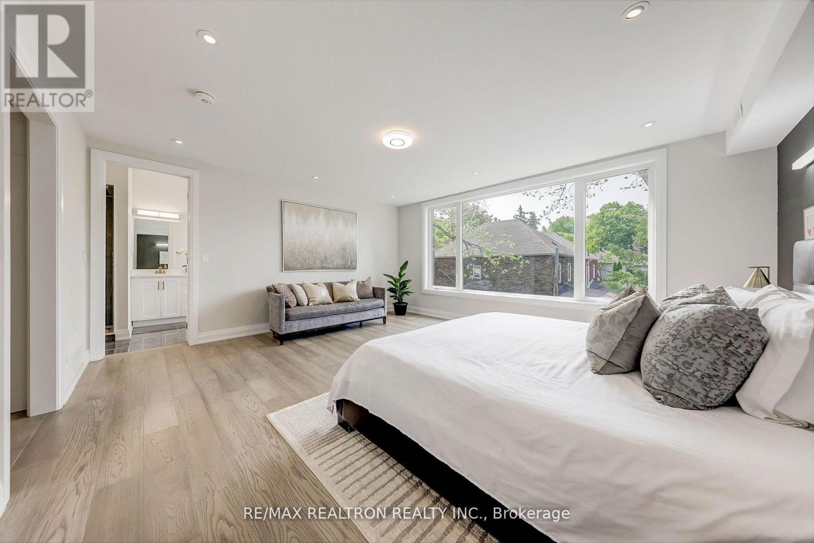 523 Briar Hill Avenue, Toronto, Ontario  M5N 1N1 - Photo 16 - C12405094