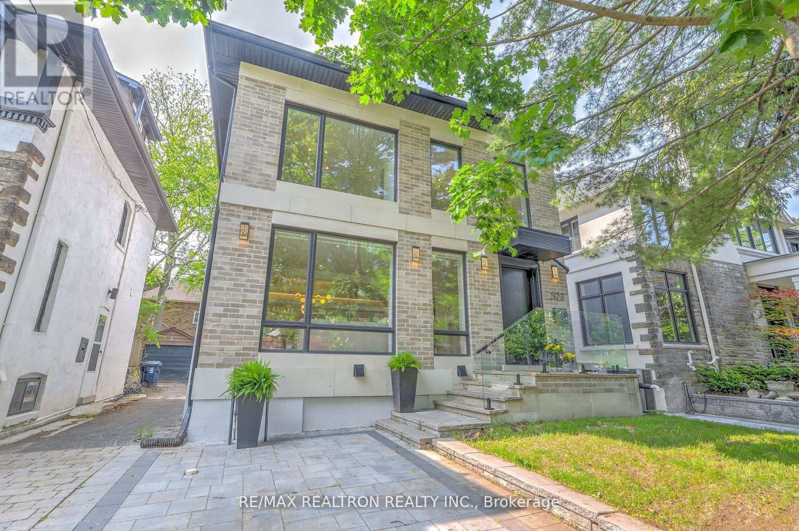 523 Briar Hill Avenue, Toronto, Ontario  M5N 1N1 - Photo 2 - C12405094