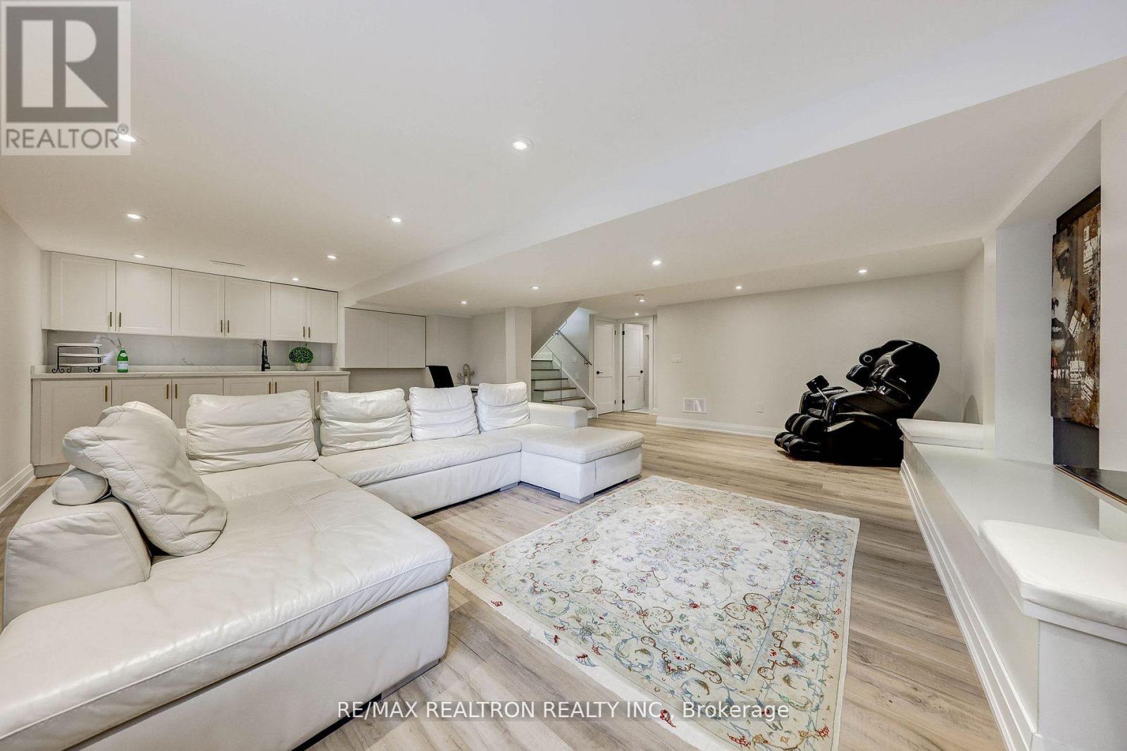 523 Briar Hill Avenue, Toronto, Ontario  M5N 1N1 - Photo 27 - C12405094