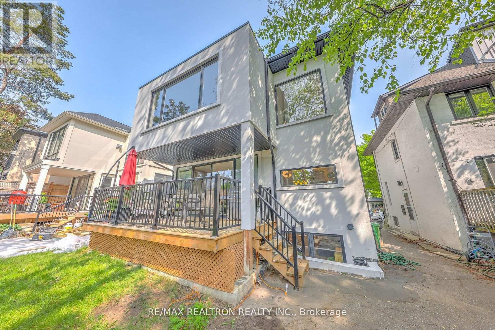 523 Briar Hill Avenue, Toronto, Ontario  M5N 1N1 - Photo 34 - C12405094