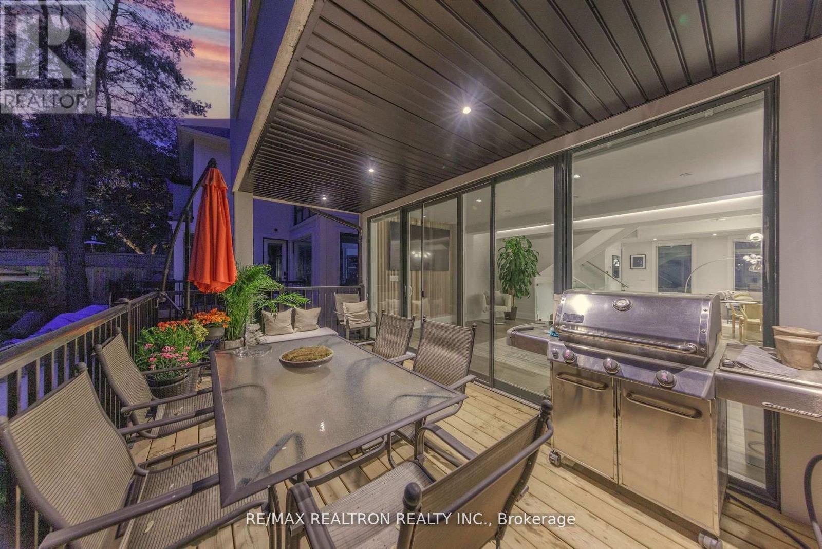 523 Briar Hill Avenue, Toronto, Ontario  M5N 1N1 - Photo 35 - C12405094