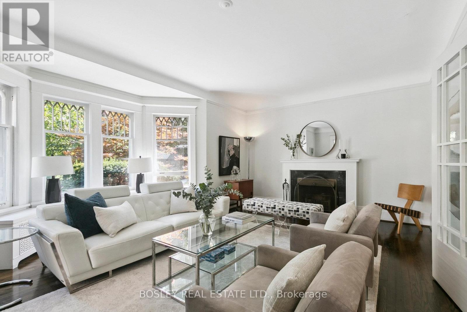 52 ROWANWOOD AVENUE, Toronto, Ontario