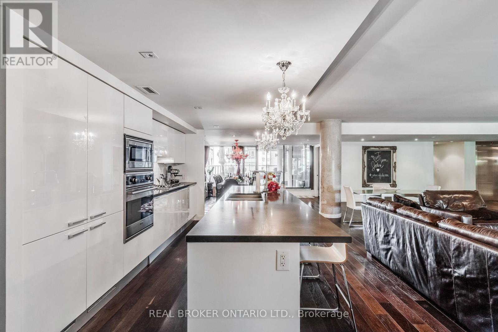 201 - 500 Wellington Street W, Toronto (Waterfront Communities), Ontario  M5V 1E3 - Photo 10 - C12405152