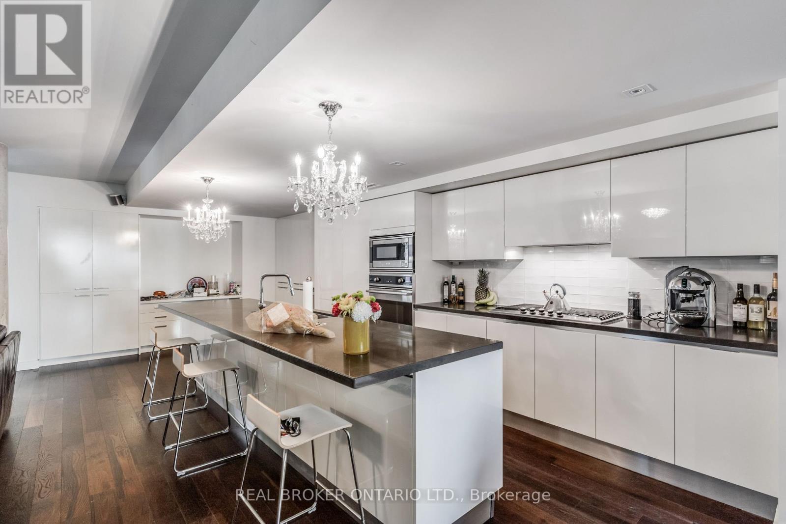201 - 500 Wellington Street W, Toronto (Waterfront Communities), Ontario  M5V 1E3 - Photo 11 - C12405152