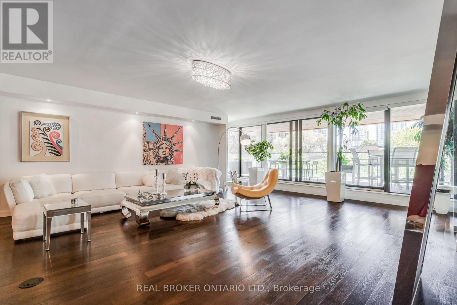 201 - 500 Wellington Street W, Toronto (Waterfront Communities), Ontario  M5V 1E3 - Photo 19 - C12405152