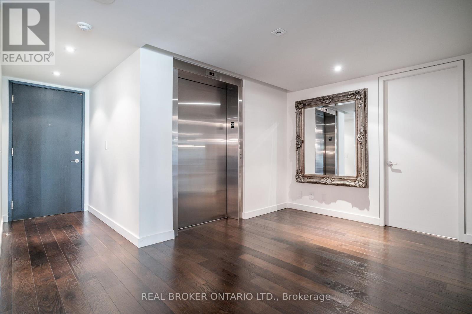 201 - 500 Wellington Street W, Toronto (Waterfront Communities), Ontario  M5V 1E3 - Photo 5 - C12405152