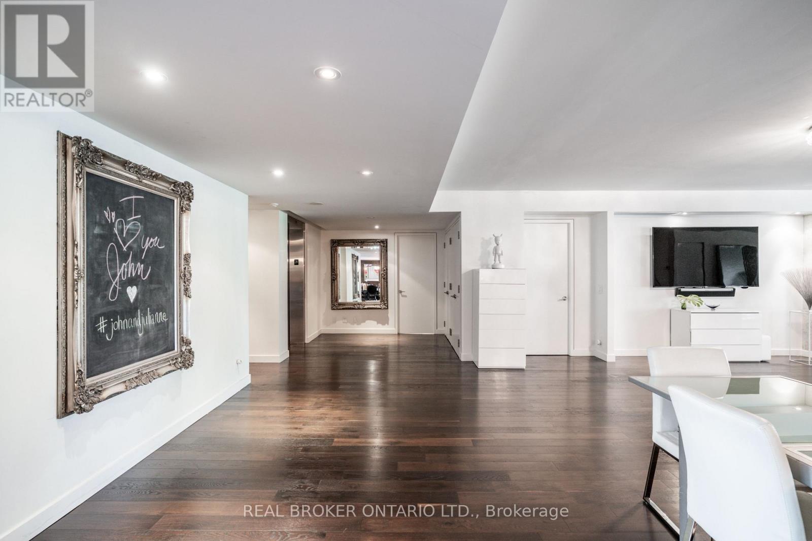 201 - 500 Wellington Street W, Toronto (Waterfront Communities), Ontario  M5V 1E3 - Photo 6 - C12405152